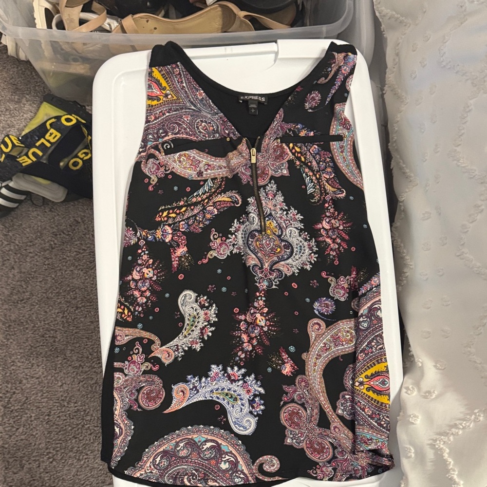 Express Multicolor Paisley Sleeveless Blouse